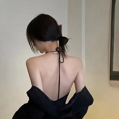 血染两山红